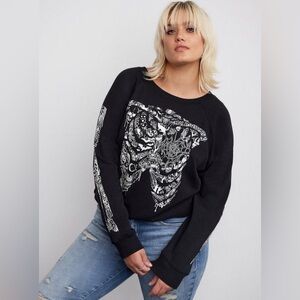 NWT TATTOO BONES COZY FLEECE GLOW IN THE DARK SWEATSHIRT SOLD OUT SIZE 10